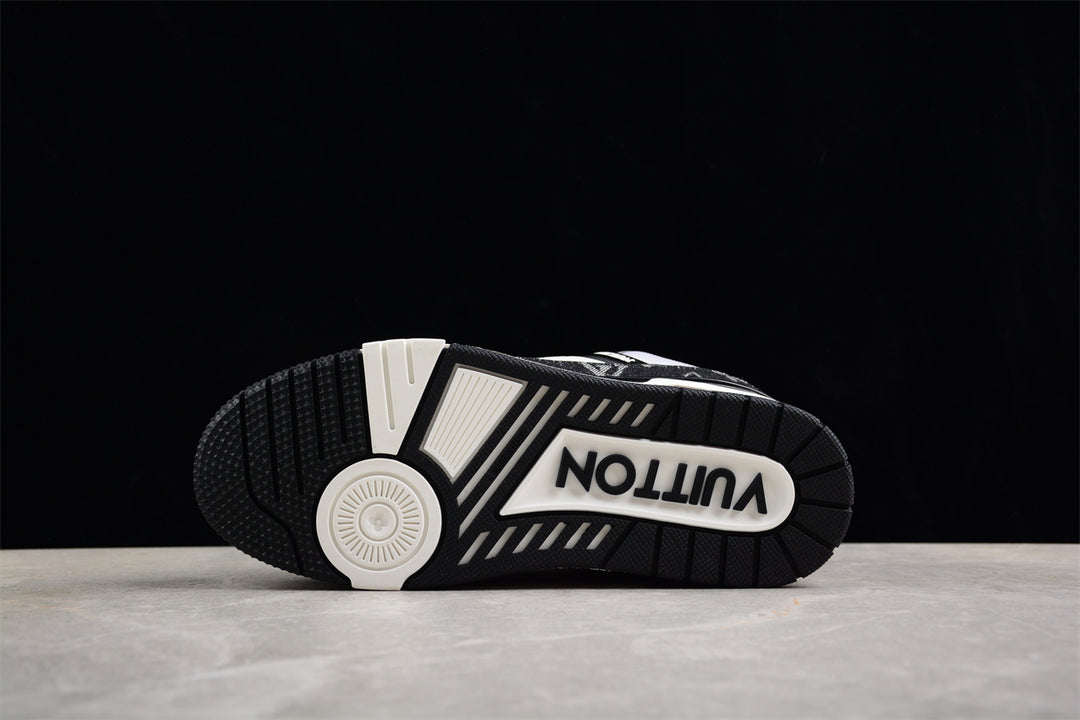Tênis Louis Vuitton Trainer Sneaker - Preto