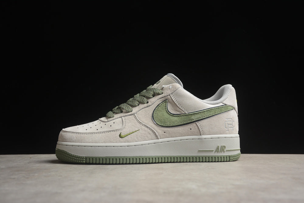Nike Air Force 1 '07 LV8