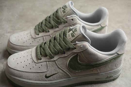 Tênis Nike Air Force 1 ‘07 LV8