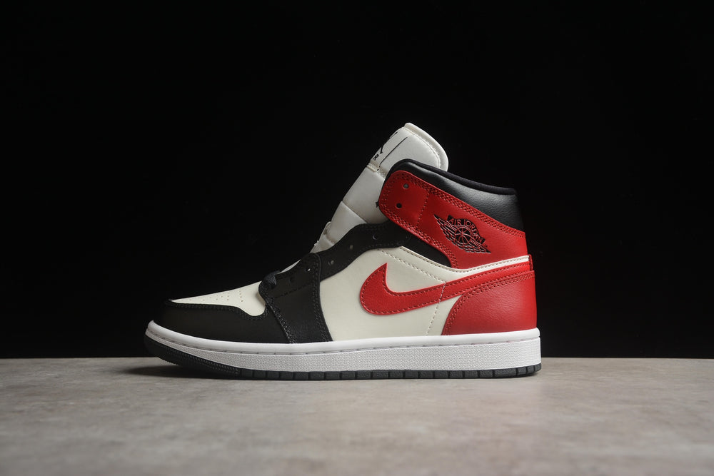 Nike Air Jordan 1 Mid Chicago Punta Negra