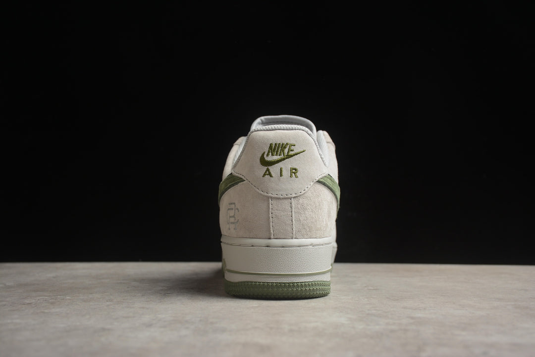 Tênis Nike Air Force 1 ‘07 LV8