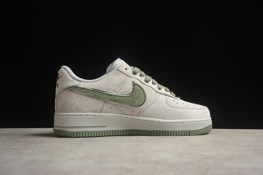 Tênis Nike Air Force 1 ‘07 LV8
