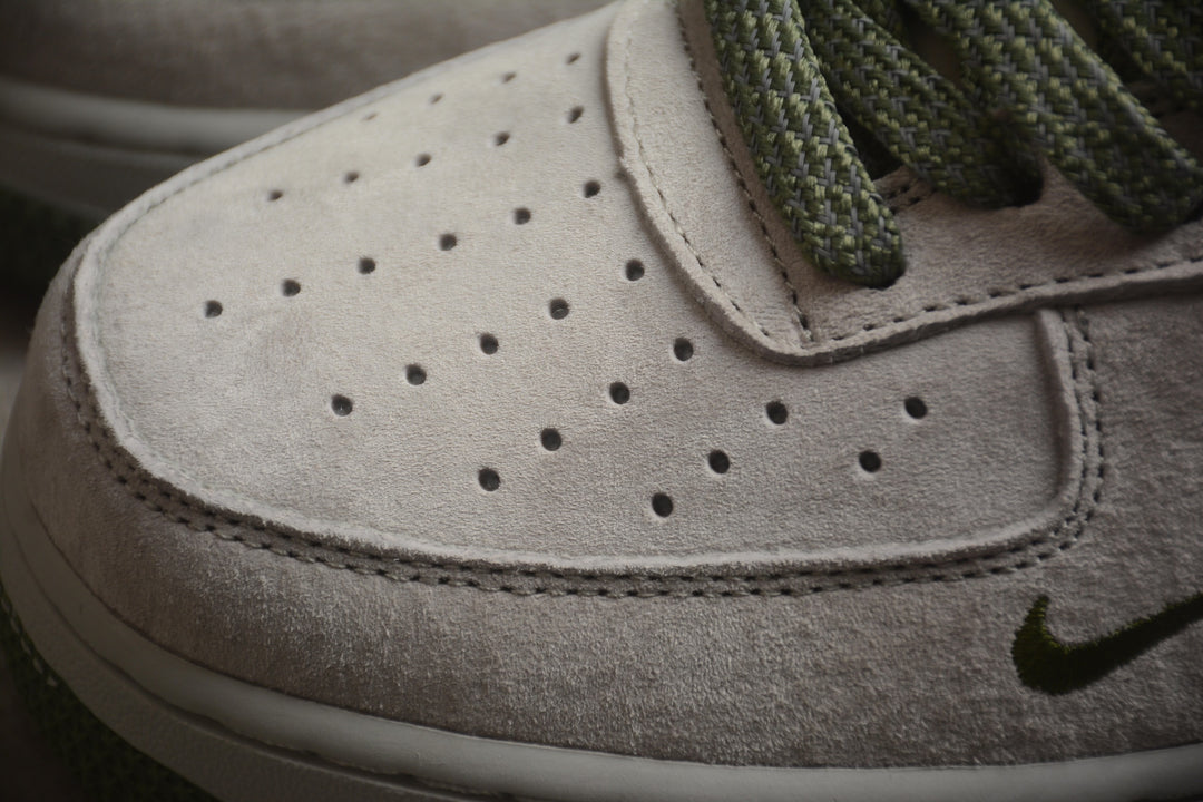 Tênis Nike Air Force 1 ‘07 LV8