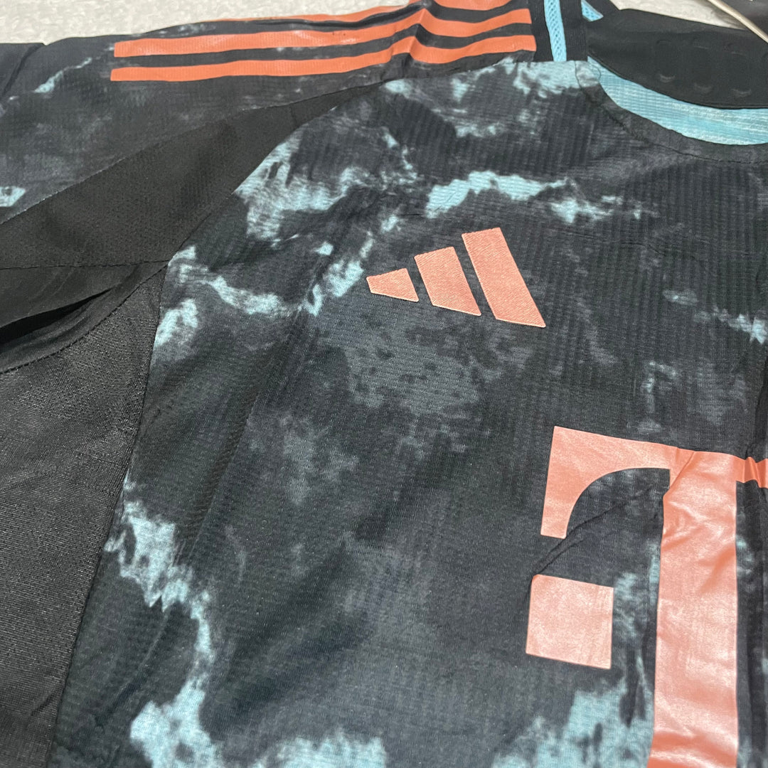 Camisa Jogador Bayern de Munique II 2024/25