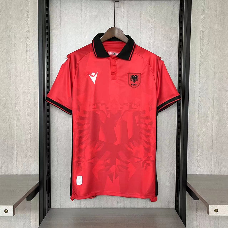 camisa-camiseta-blusa-da-albânia-nova-lançamento-da-temporada-2024/25-24/25-eurocopa-masculina-i-1-titular-principal-primeira-home-vermelha-de-com-gola-polo-versão-modelo-torcedor-tailandesa-réplica-pro-mantos