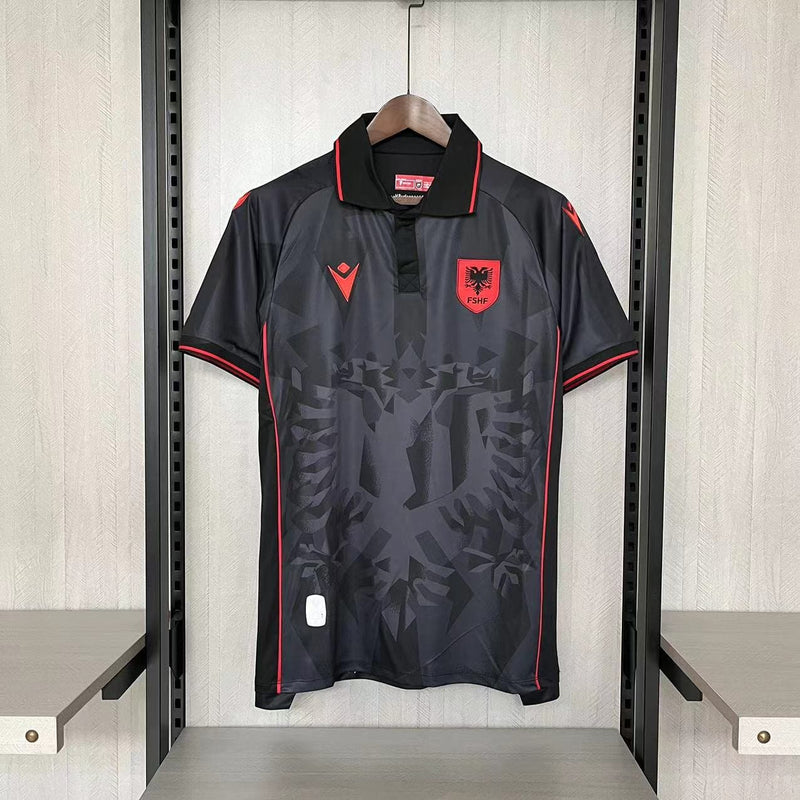 camisa-camiseta-blusa-da-albânia-nova-lançamento-da-temporada-2024/25-24/25-eurocopa-masculina-ii-2-segunda-reserva-away-preta-de-com-gola-polo-versão-modelo-torcedor-tailandesa-réplica-pro-mantos