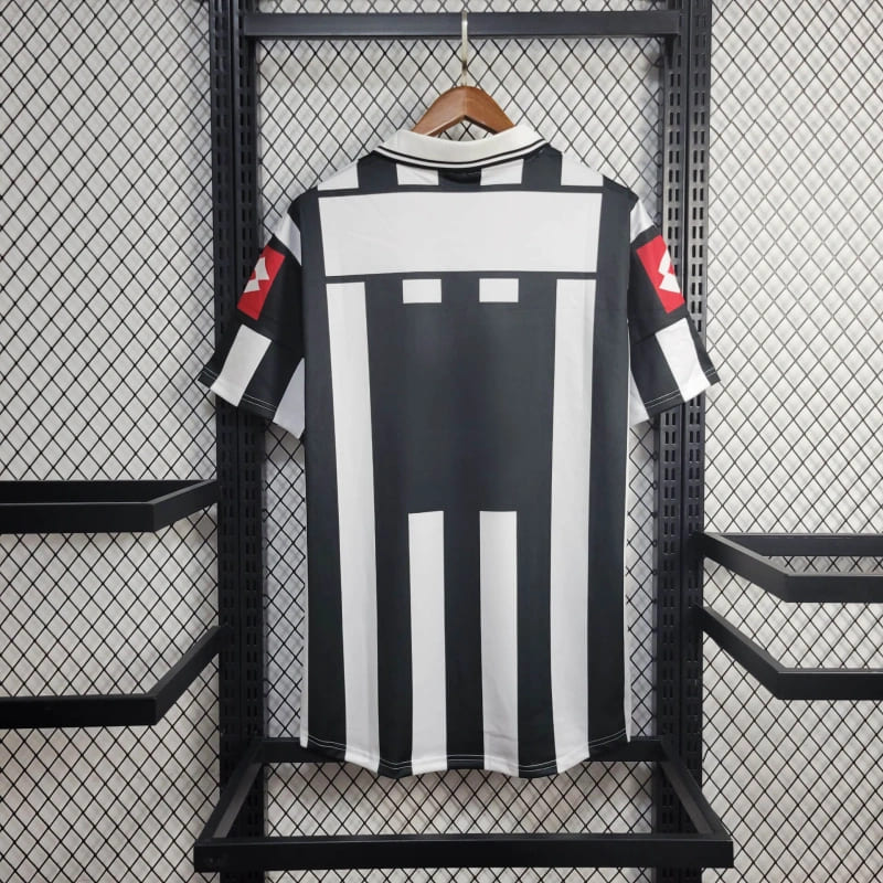 Camisa Retrô Juventus I 2001/02 - Masculina