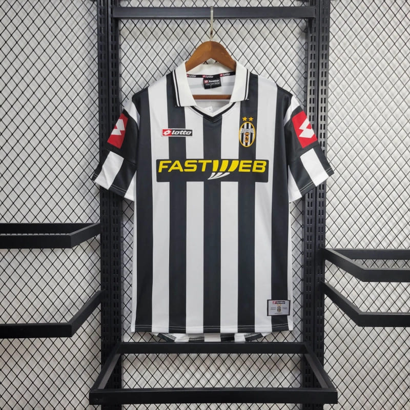 camisa-camiseta-blusa-da-juventus-retrô-antiga-temporada-2001/02-01/02-lotto-patrocinio-fastweb-listrada-masculina-tailandesa-i-1-titular-principal-primeira-home-trezeguet-del-piero-nedved-zambrotta-edgar-davids-réplica-pro-mantos