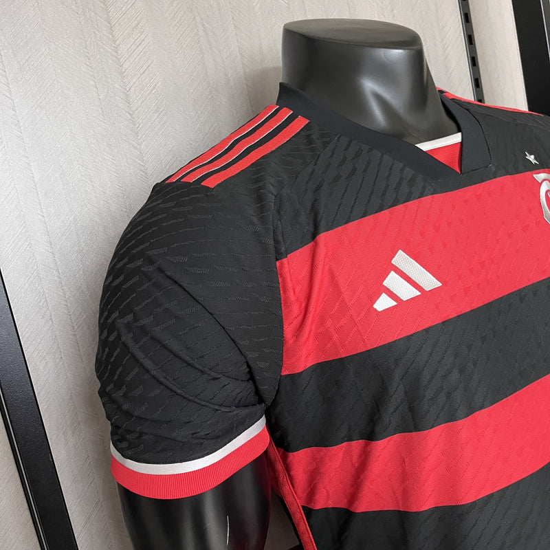 camisa-camiseta-blusa-do-flamengo-nova-lançamento-da-temporada-2024/25-24/25-i-1-titular-principal-primeira-home-vermelha-e-preta-rubro-negra-listrada-masculina-versão-modelo-jogador-player-gabigol-pedro-arrascaeta-delacruz-tailandesa