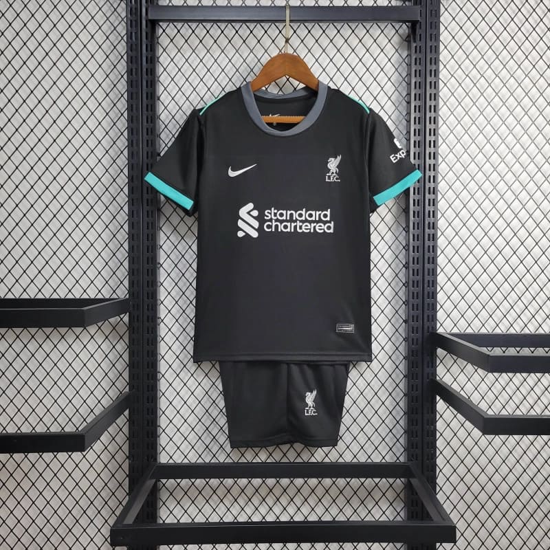 camisa-camiseta-blusa-do-liverpool-nova-lançamento-nike-da-temporada-2024/25-24/25-ii-2-segunda-reserva-away-visitante-preta-e-com-verde-conjunto-kit-infantil-para-crianças-com-calção-tailandesa-réplica-pro-mantos