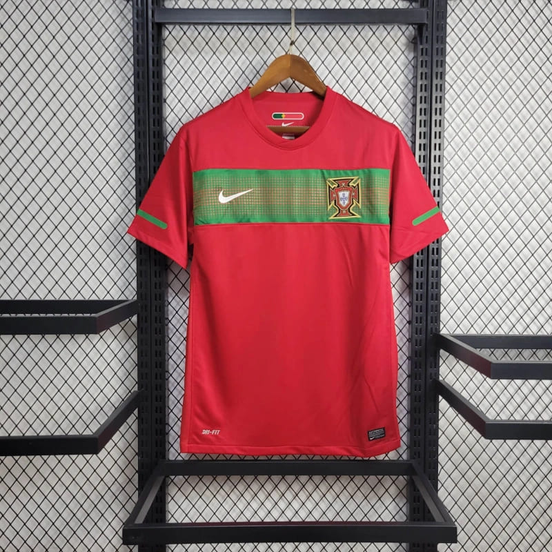 camisa-camiseta-de-portugal-retrô-antiga-nike-da-temporada-2010/11-10/11-vermelha-copa-do-mundo-áfrica-do-sul-cristiano-ronaldo-cr7-i-1-titular-principal-primeira-liedson-nani-quaresma-tailandesa-réplica-coentrão-pepe