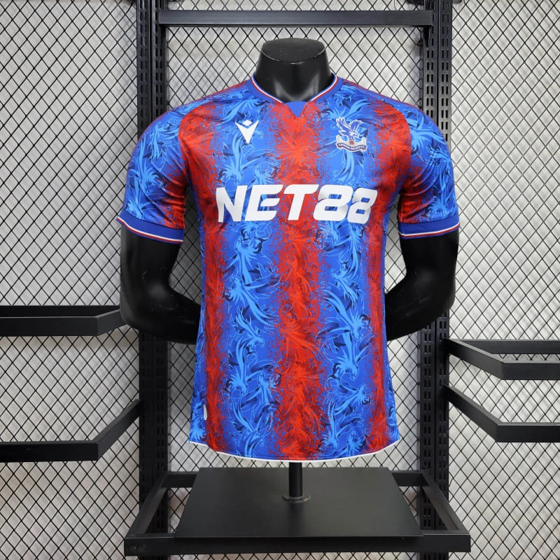 camisa-camiseta-do-crystal-palace-nova-lançamento-da-temporada-2024/25-24/25-vermelha-e-com-azul-listrada-i-1-titular-principal-primeira-home-net88-masculina-versão-modelo-jogador-player-tailandesa-pro-mantos-réplica