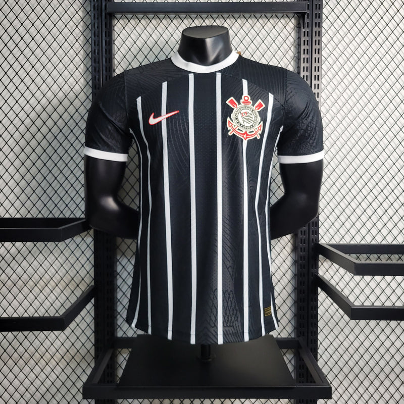 camisa-camiseta-nike-do-corinthians-da-temporada-2023/24-23/24-preta-listrada-ii-2-segunda-reserva-away-visitante-democracia-corinthiana-masculina-versão-modelo-jogador-player-tailandesa-réplica-pro-mantos
