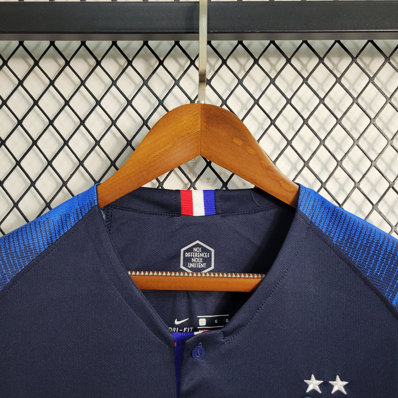 comprar-camisa-camiseta-blusa-da-frança-seleção-francesa-retrô-antiga-da-temporada-2018/2019-18/19-azul-título-campeão-da-copa-do-mundo-i-1-titular-home-mbappe-griezmann-masculina-versão-modelo-torcedor-tailandesa-réplica