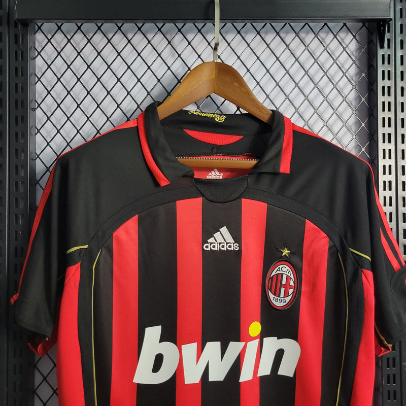 comprar-camisa-camiseta-blusa-do-ac-milan-retrô-antiga-da-temporada-2006/2007-06/07-vermelha-e-preta-listrada-bwin-título-campeão-da-champions-league-inzaghi-ronaldo-kaká-seedorf-gattuso-pirlo-cafu-maldini-masculina-1-i-titular-principal-tailandesa