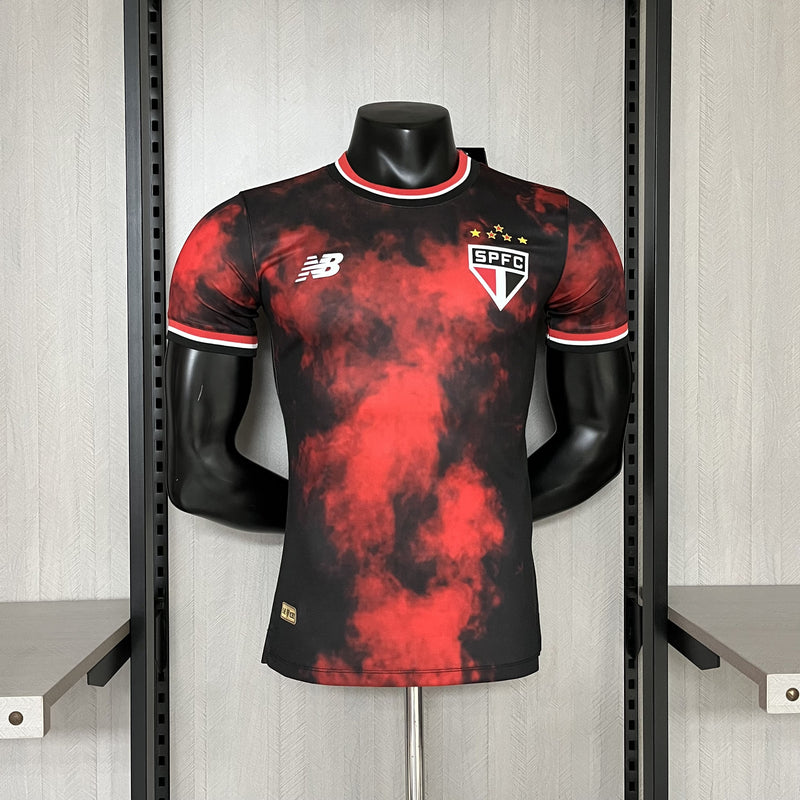 comprar-camisa-camiseta-blusa-do-são-paulo-nova-lançamento-new-balance-da-temporada-2024/25-24/25-iii-3-terceira-third-vermelha-com-preto-torcida-que-conduz-ônibus-masculina-versão-modelo-jogador-player-tailandesa-réplica-pro-mantos-calleri