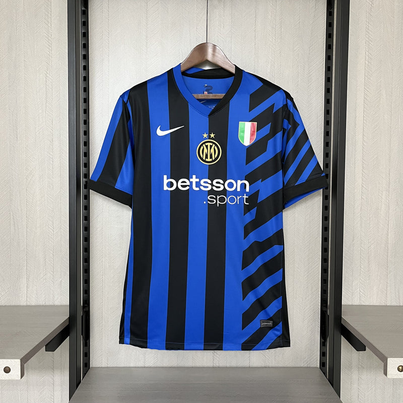 comprar-camisa-camiseta-da-internazionale-de-milão-nova-lançamento-nike-da-temporada-2024/25-24/25-i-1-titular-principal-primeira-home-azul-e-preto-listrada-betsson-masculina-versão-modelo-torcedor-tailandesa-réplica-pro-mantos-lautaro-martínez