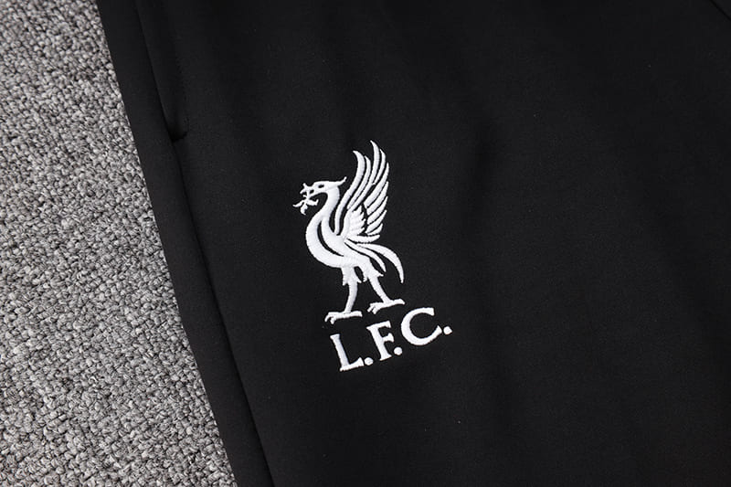 Conjunto de Frio Jaqueta Treino Liverpool 2024/25 - Preto